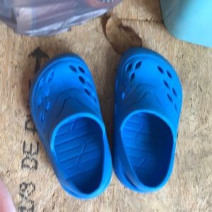 Toddler crocs